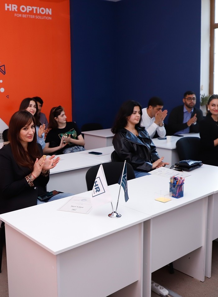 Müzakirə Edərək Öyrənirik